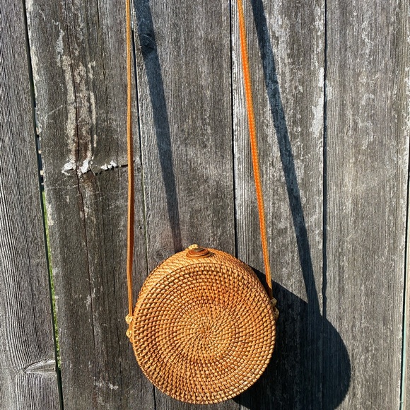 Handbags - Circle Purse!